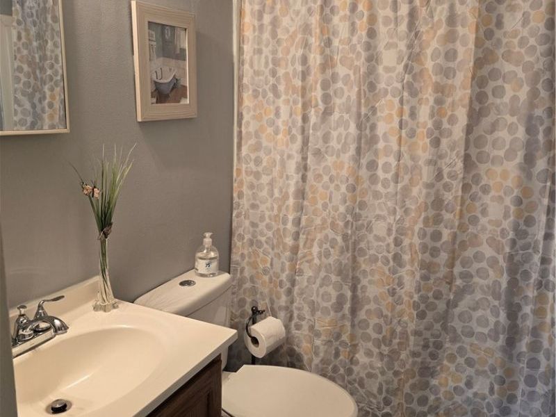 594 Gardendale Avenue , Akron, OH 44310 Photo 8