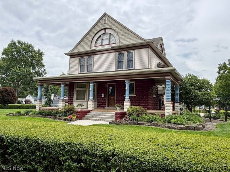 404 E Iron Avenue , Dover, OH 44622 Photo 2