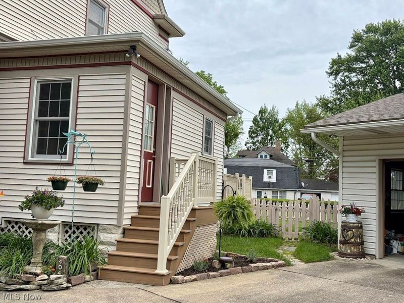 404 E Iron Avenue , Dover, OH 44622 Photo 23