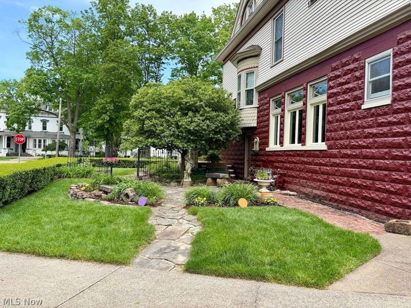 404 E Iron Avenue , Dover, OH 44622 Photo 3