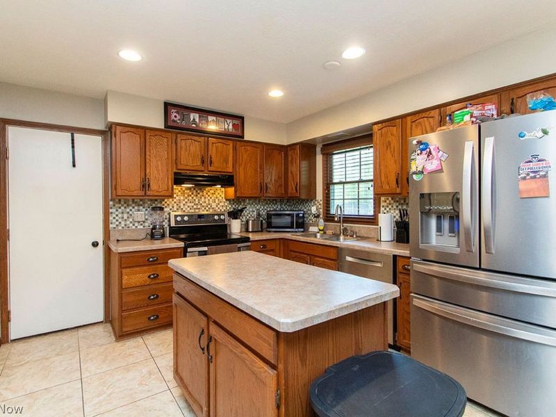 1130 Waterbury Drive , Medina, OH 44256 Photo 10