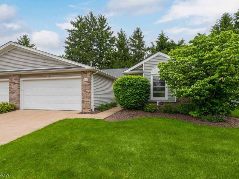 819 Renee Drive , Wadsworth, OH 44281 Photo 2