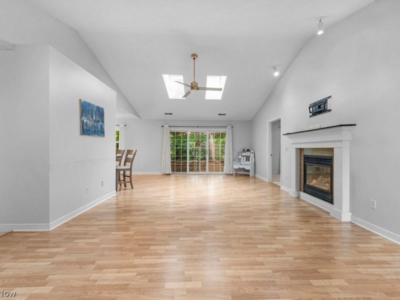 819 Renee Drive , Wadsworth, OH 44281 Photo 6