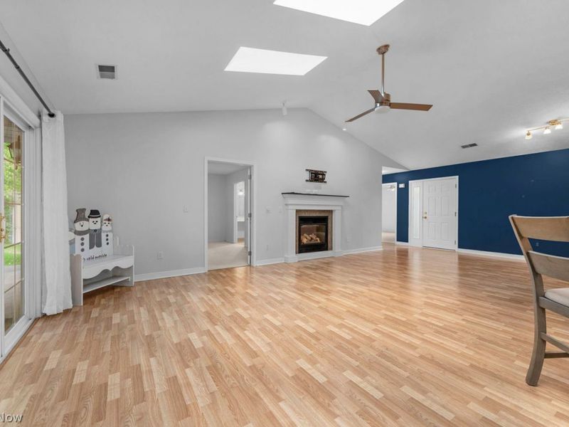819 Renee Drive , Wadsworth, OH 44281 Photo 9
