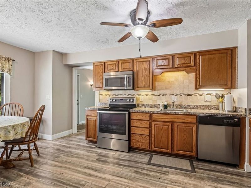 35955 Lakeshore Boulevard , Unit C2, Eastlake, OH 44095 Photo 10