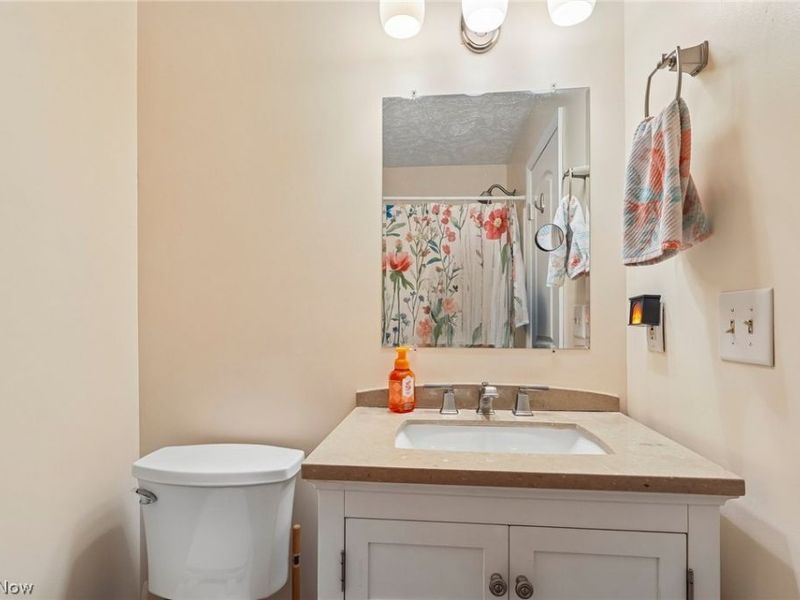 35955 Lakeshore Boulevard , Unit C2, Eastlake, OH 44095 Photo 21