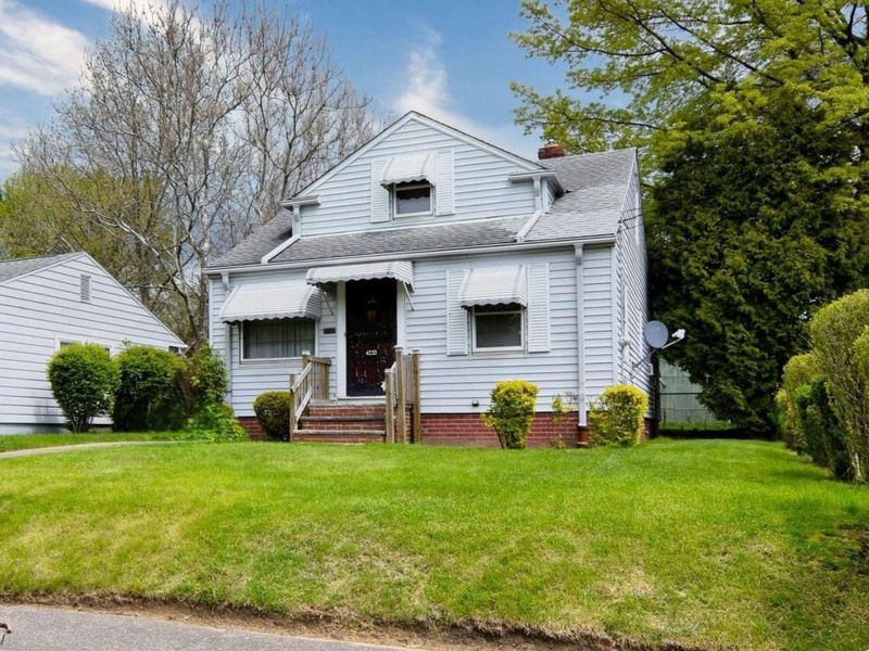 4253 E 162nd Street , Cleveland, OH 44128 Photo 2