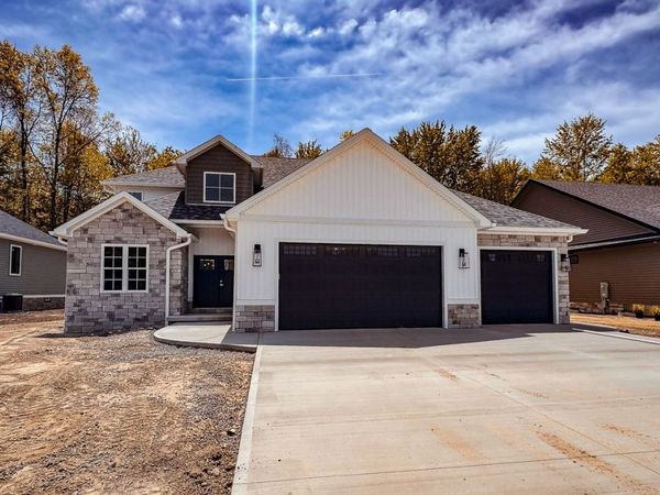4651 Legacy Drive , Canfield, OH 44406
