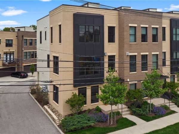 11202 North Park Place , Cleveland, OH 44104