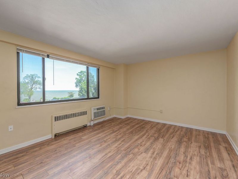 11720 Edgewater Drive , Unit 310, Lakewood, OH 44107 Photo 2