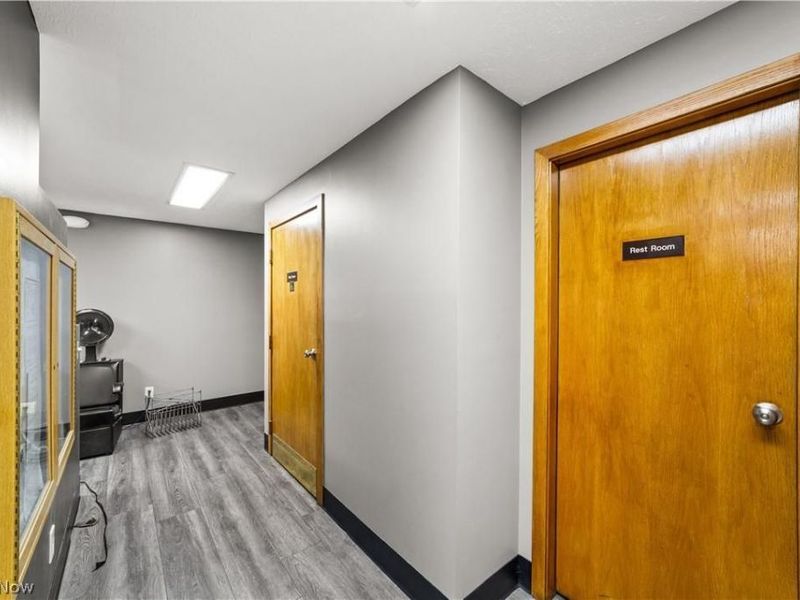 6071 Middle Ridge Road , Lorain, OH 44053 Photo 17