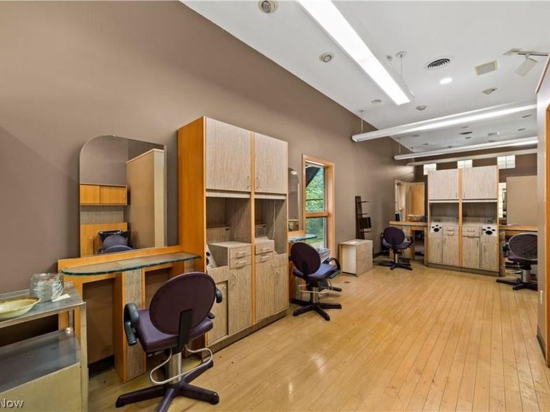 6071 Middle Ridge Road , Lorain, OH 44053 Photo 24