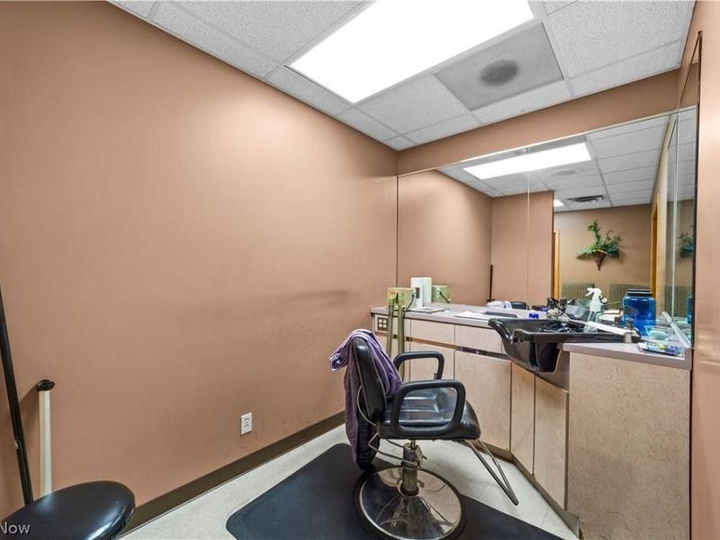 6071 Middle Ridge Road , Lorain, OH 44053 Photo 32