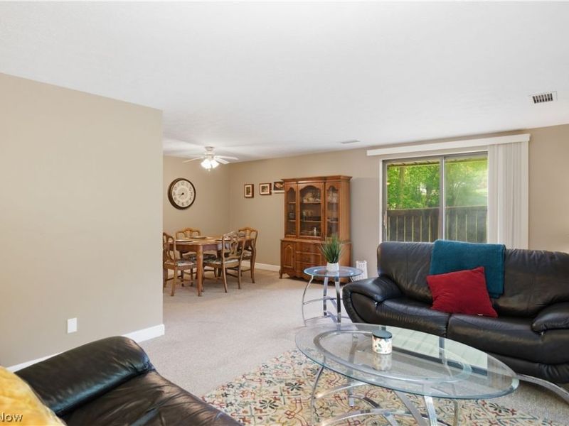6895 Carriage Hill Drive , Brecksville, OH 44141 Photo 10