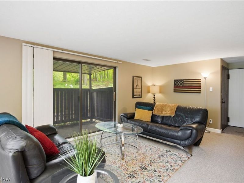 6895 Carriage Hill Drive , Brecksville, OH 44141 Photo 11