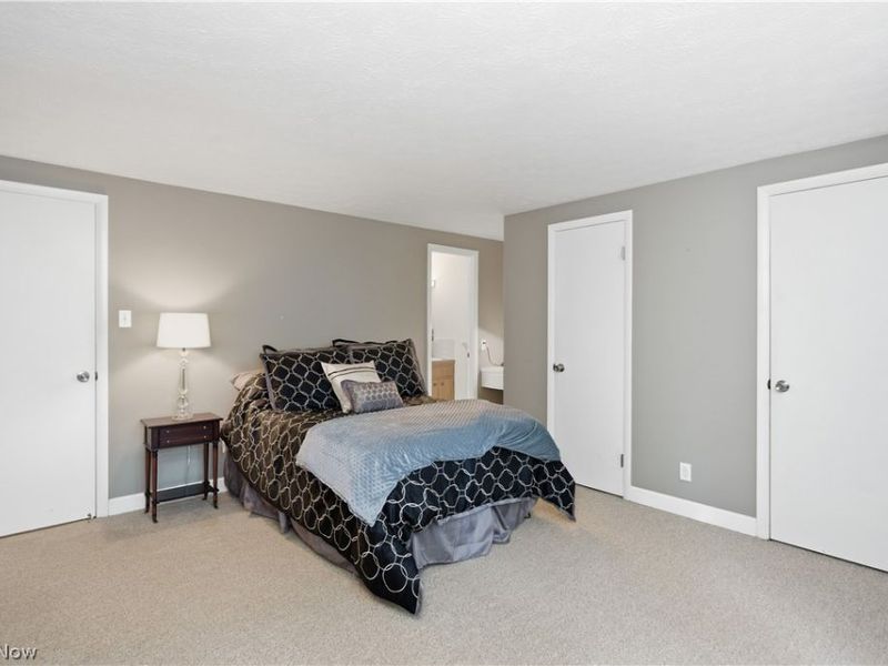 6895 Carriage Hill Drive , Brecksville, OH 44141 Photo 23