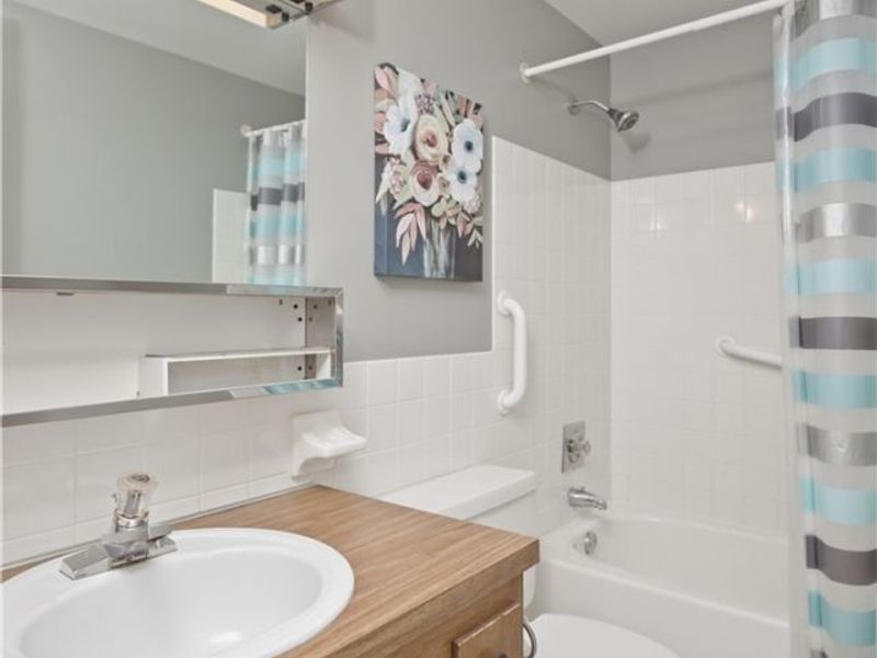 6895 Carriage Hill Drive , Brecksville, OH 44141 Photo 31