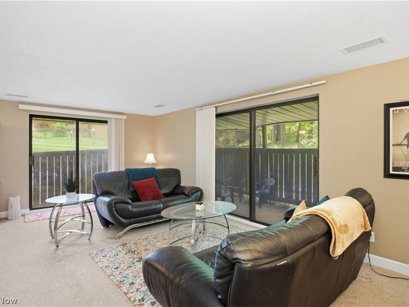 6895 Carriage Hill Drive , Brecksville, OH 44141 Photo 9