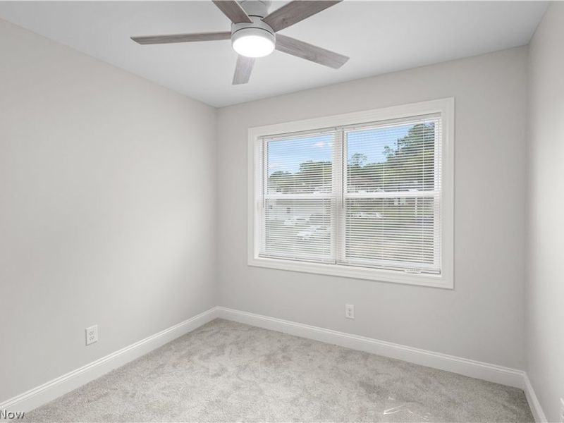 422 Abington Avenue , Zanesville, OH 43701 Photo 16