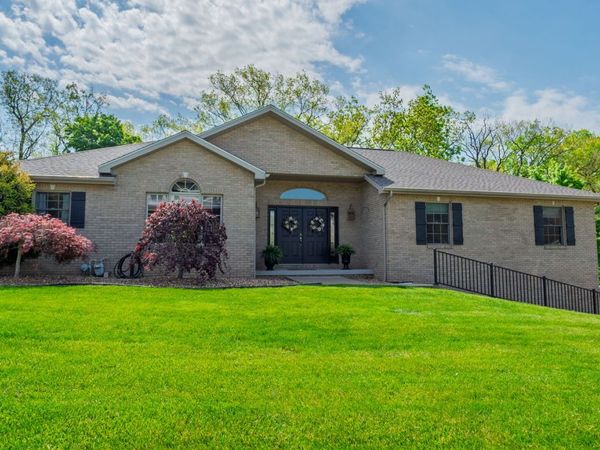 108 Sunray Drive, Aliquippa, PA 15001