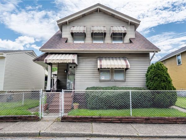 828 Front St , Creighton, PA 15030