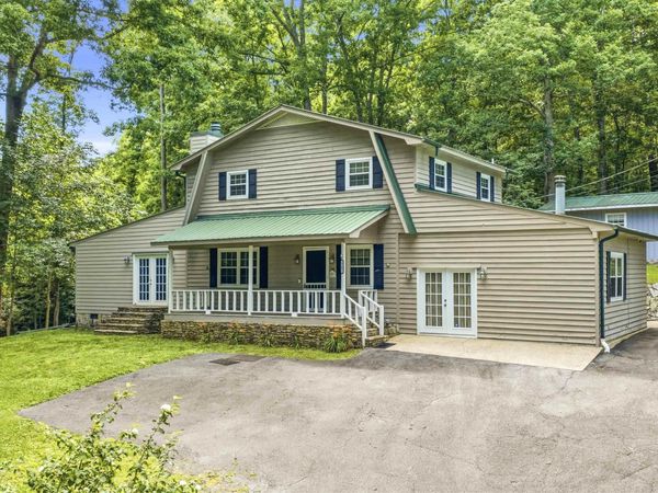 4202A Gault Avenue S, Fort Payne, AL 35967