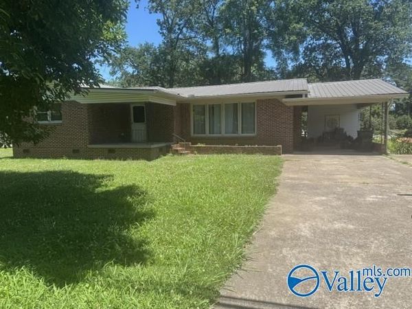 2202 Roseberry Drive, Scottsboro, AL 35768