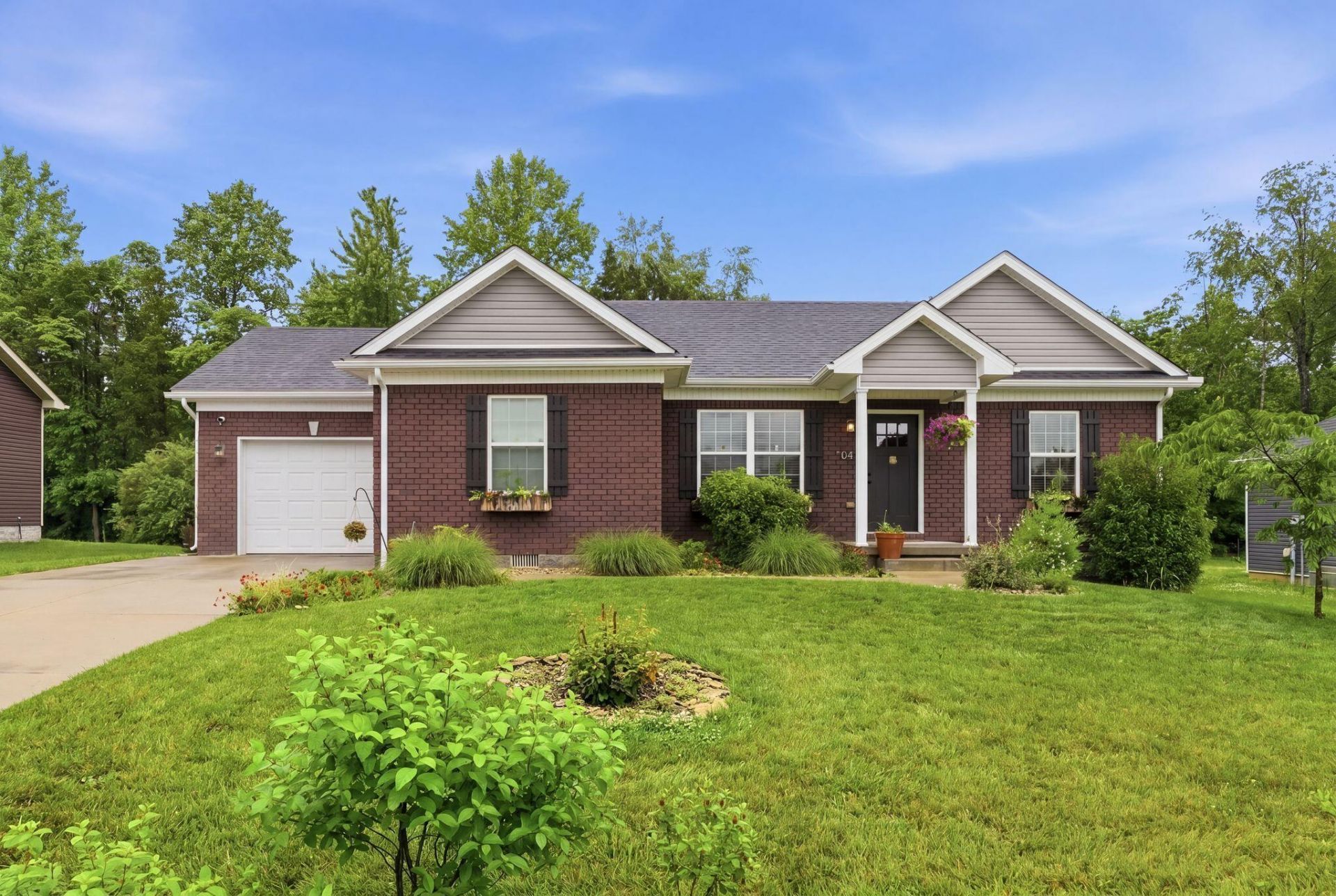 1046 Rainbow Way, Lawrenceburg, KY 40342