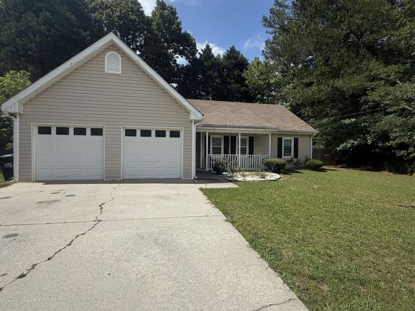 910 Burning Bush Drive, Loganville, GA 30052