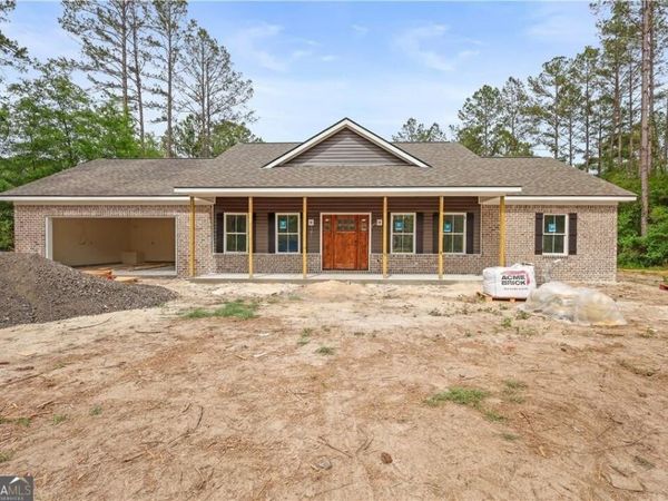 112 Dixie Drive, Springfield, GA 31329