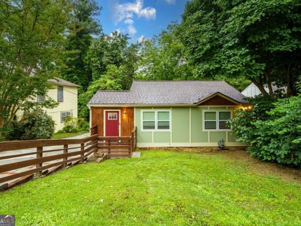 577 Commercial Avenue NW, Atlanta, GA 30318