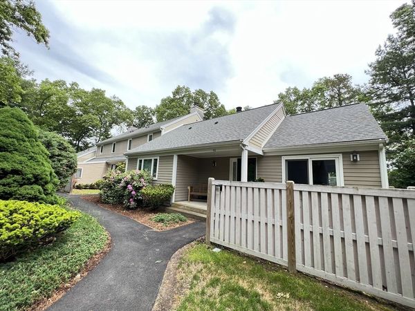 92 Fifer Ln, Unit 92, Lexington, MA 02420