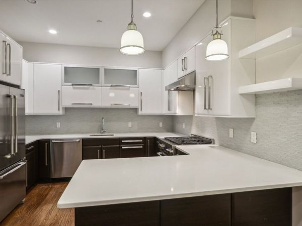 1471 Beacon St, Unit 2, Brookline, MA 02446