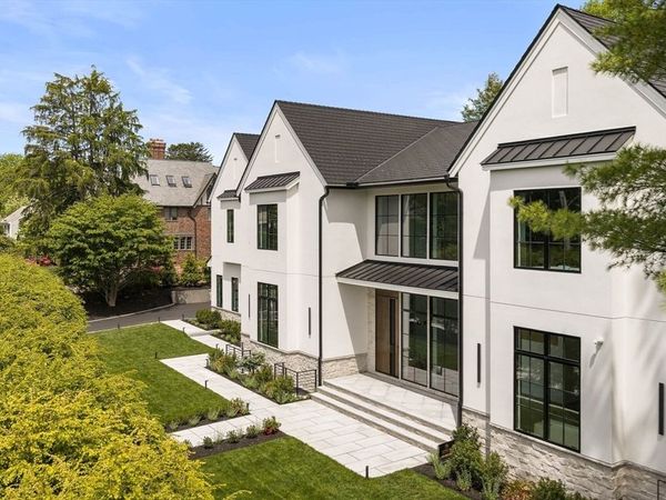 19 Bonnybrook Road, Newton, MA 02468