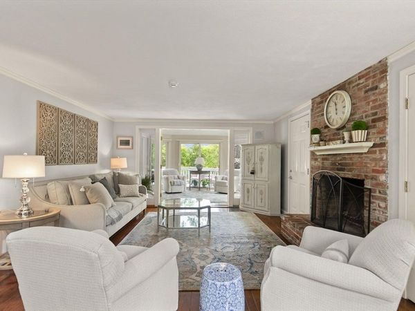 9 Perkins Lane, Lynnfield, MA 01940