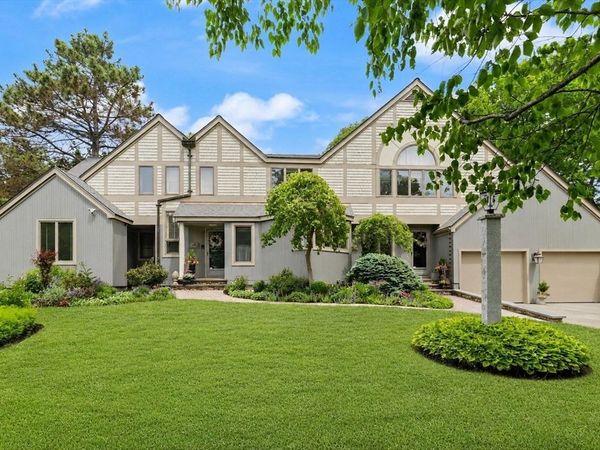9 Perkins Lane, Lynnfield, MA 01940