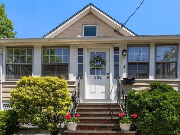 352 Whiting, Dedham, MA 02026