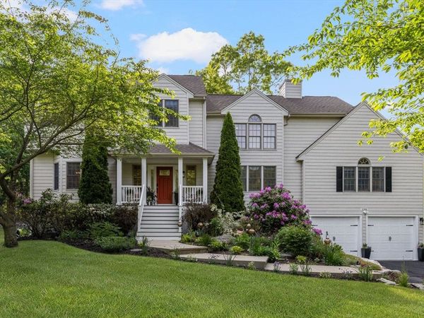 138 Chestnut St, Rehoboth, MA 02769