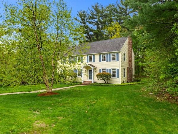 13 Laconia Cir, North Andover, MA 01845