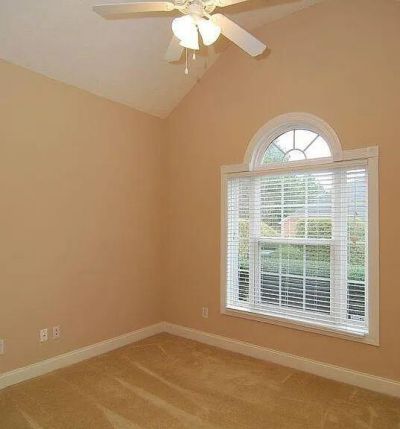 211 Faversham Lane Photo 5