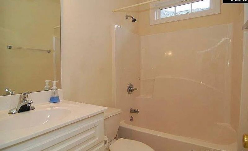 211 Faversham Lane Photo 6