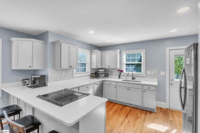 218 Beatrice Street Photo 16
