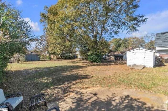 218 Beatrice Street Photo 4
