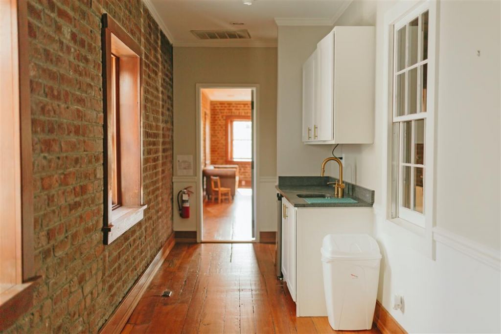 184 East Bay Street  Photo 15
