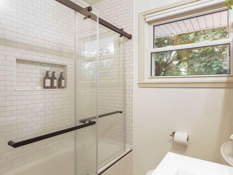 240 E Walnut Street , Westerville, OH 43081 Photo 30