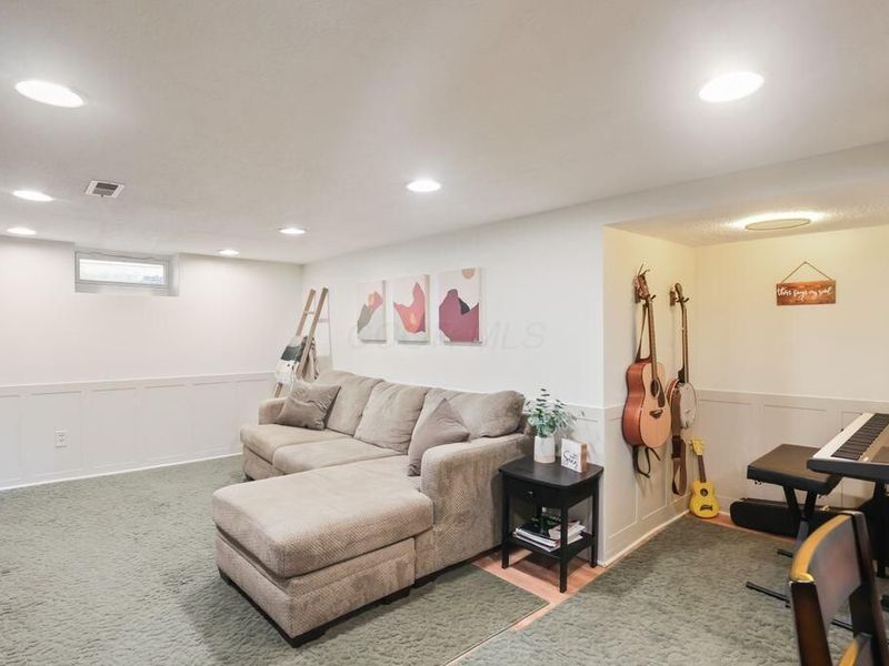 240 E Walnut Street , Westerville, OH 43081 Photo 40