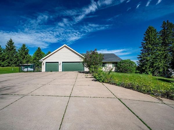 438 320th Street, Knapp, WI 54749