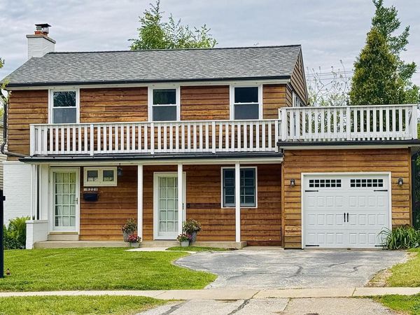 6221 N Lake DRIVE, Whitefish Bay, WI 53217