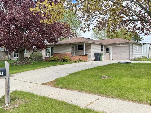 547 E Church STREET, Mishicot, WI 54228
