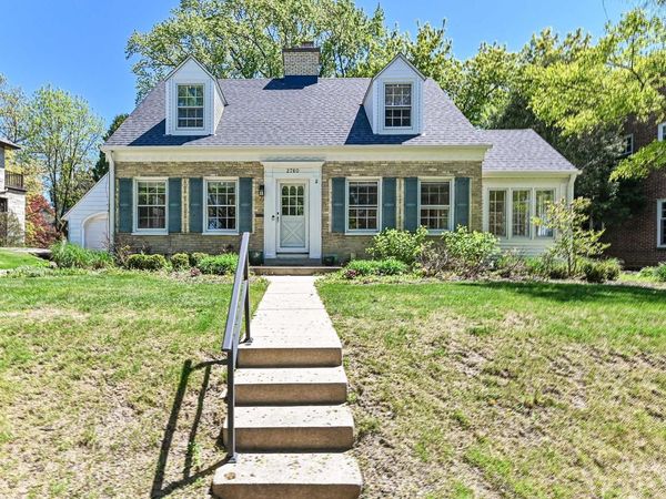 2760 N Hartung AVENUE, Milwaukee, WI 53210